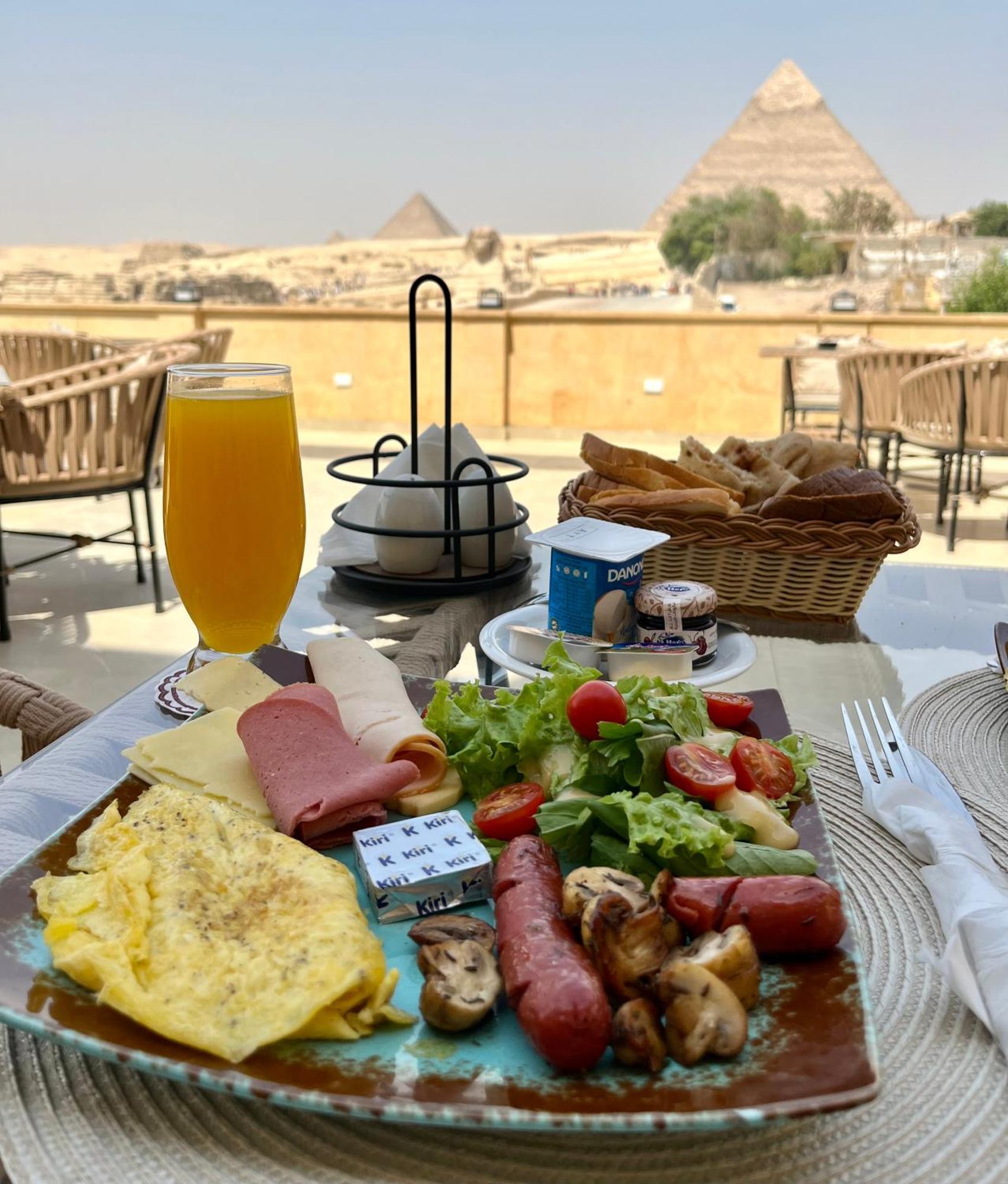 The Gate Hotel Front Pyramids & Sphinx View Kafrat al Jabal Екстер'єр фото